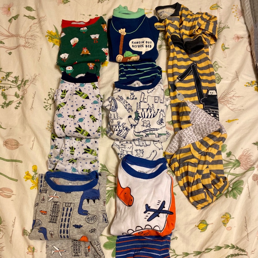 Lot of boys 3T long sleeve pajamas